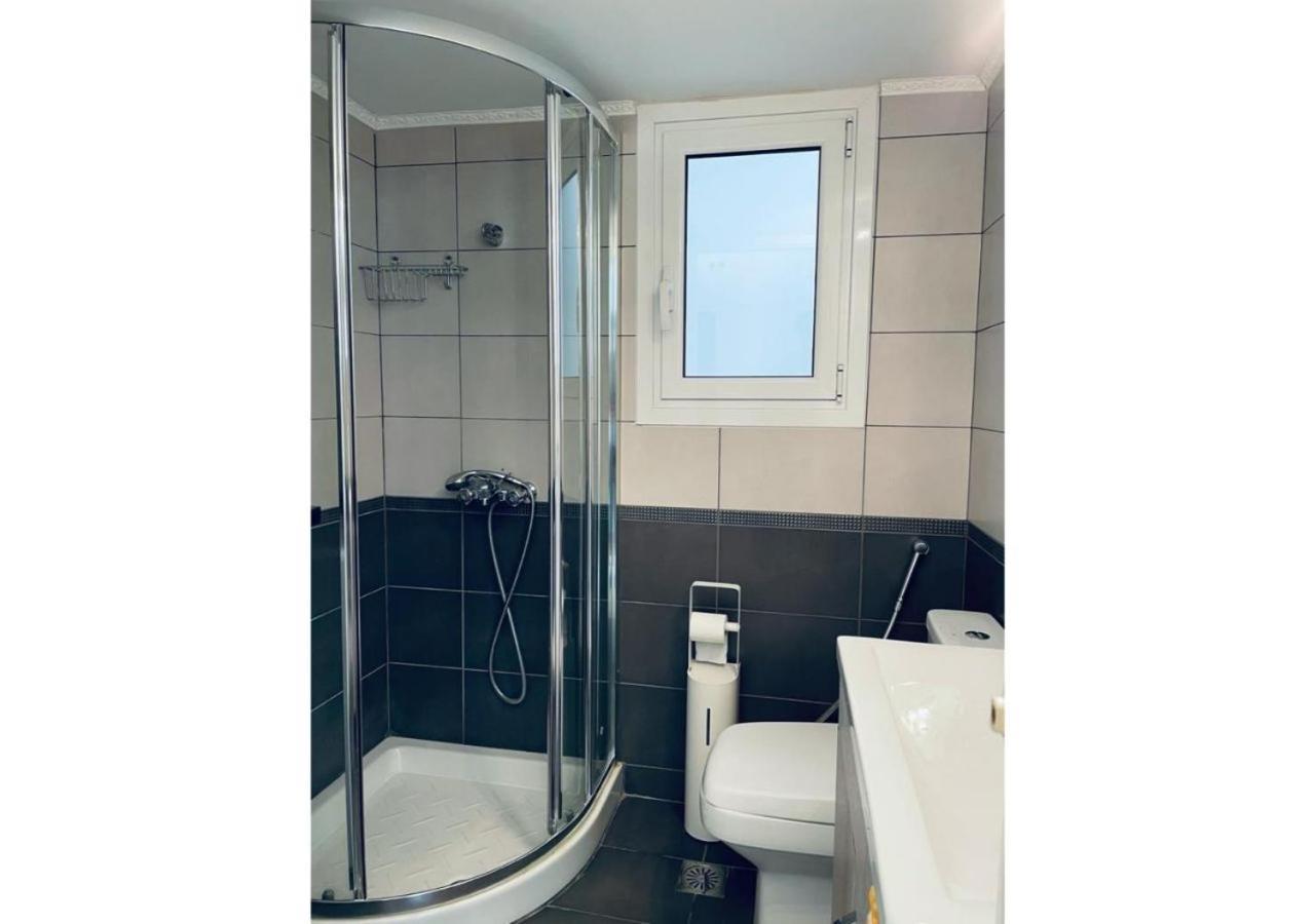 Cozy Apartment In Central Athens - Sleeps 6 Esterno foto